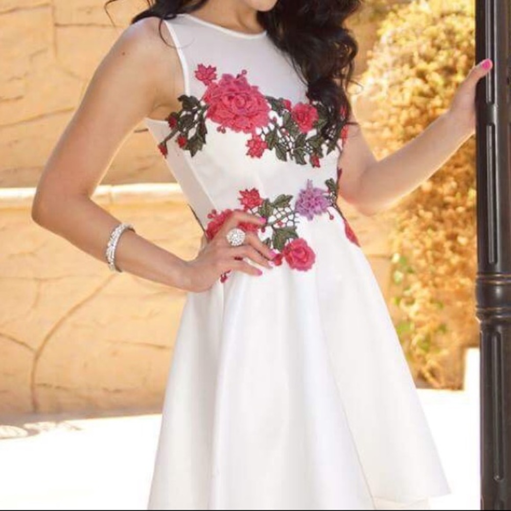 Floral dress - Picture 2 of 4